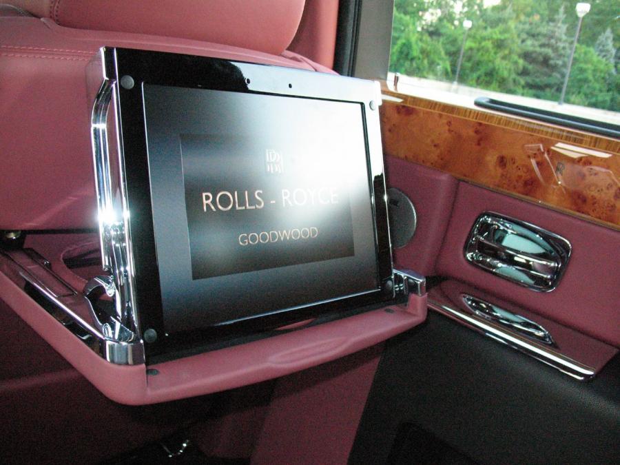  Rolls-Royce Phantom 2007 года  (фото 33 из 102)
